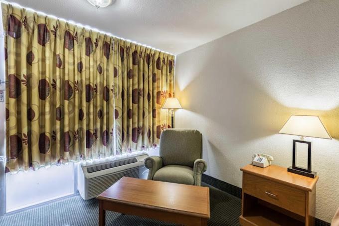 Eco-Inn Suites Baytown Exterior photo